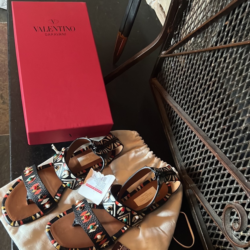 Valentino Sandal NWT SUPER CUTE - Picture 11 of 14